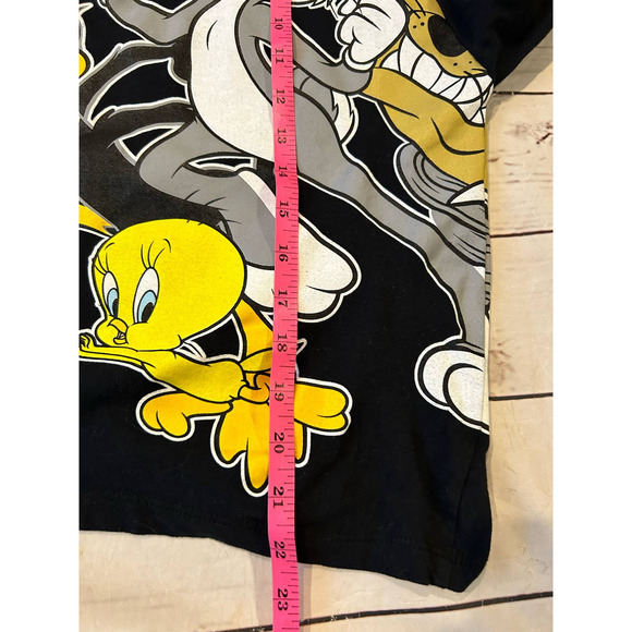 Looney Tunes Graphic Long Sleeve Tee Size XL 100% Cotton - Picture 9 of 9